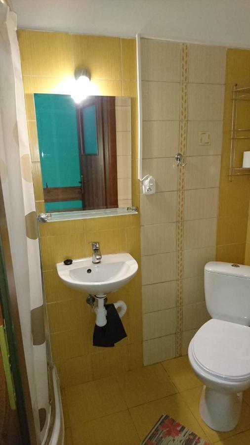 Hotelik Warmia -Pensjonat, Hostel Lidzbark Warminski Ngoại thất bức ảnh