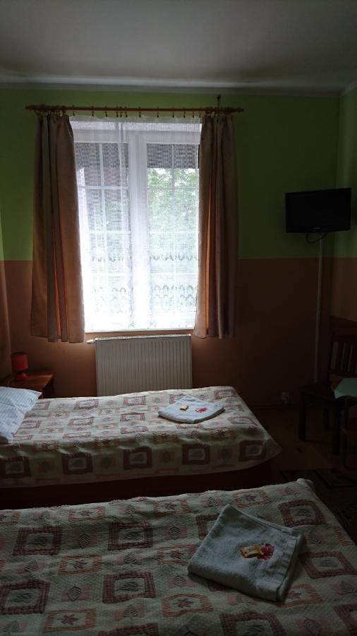 Hotelik Warmia -Pensjonat, Hostel Lidzbark Warminski Ngoại thất bức ảnh