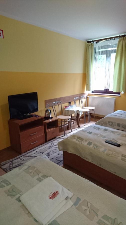 Hotelik Warmia -Pensjonat, Hostel Lidzbark Warminski Ngoại thất bức ảnh