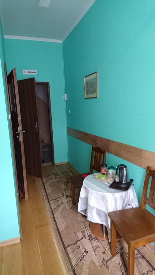 Hotelik Warmia -Pensjonat, Hostel Lidzbark Warminski Ngoại thất bức ảnh