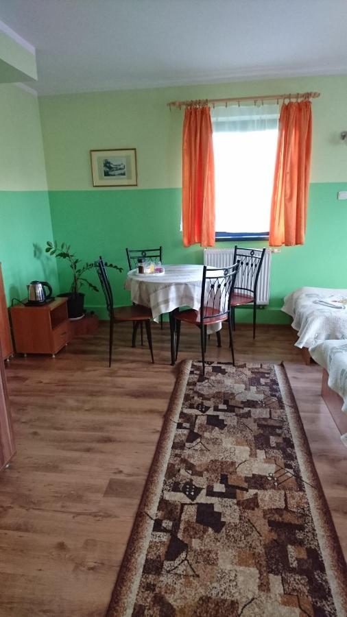 Hotelik Warmia -Pensjonat, Hostel Lidzbark Warminski Ngoại thất bức ảnh