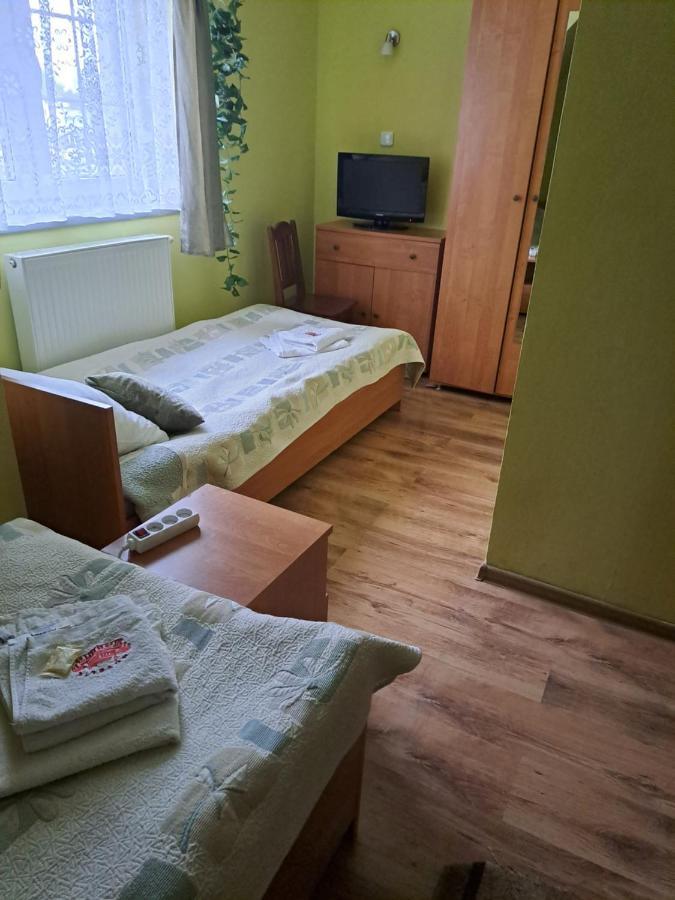 Hotelik Warmia -Pensjonat, Hostel Lidzbark Warminski Ngoại thất bức ảnh