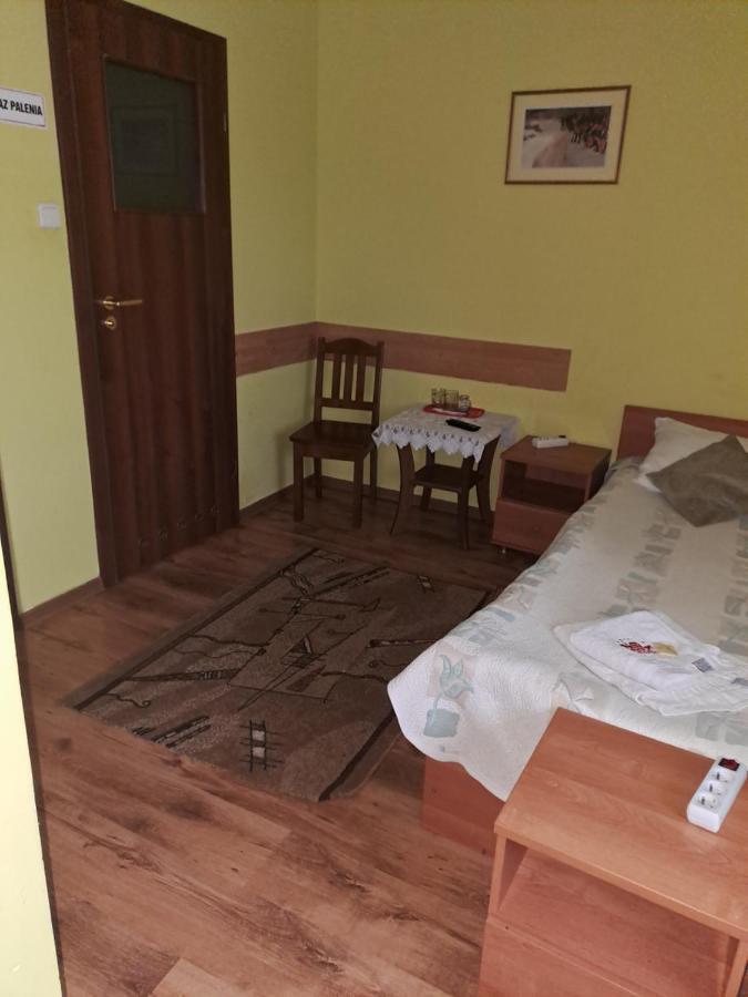 Hotelik Warmia -Pensjonat, Hostel Lidzbark Warminski Ngoại thất bức ảnh